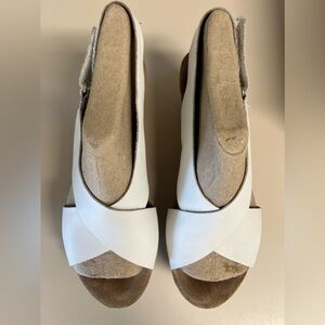 Clarks Wedge Sandals - Caslynn Shae - Size 8